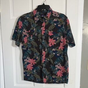 Patagonia Camo Shirt Mens Medium Organic Cotton Floral Hawaiian